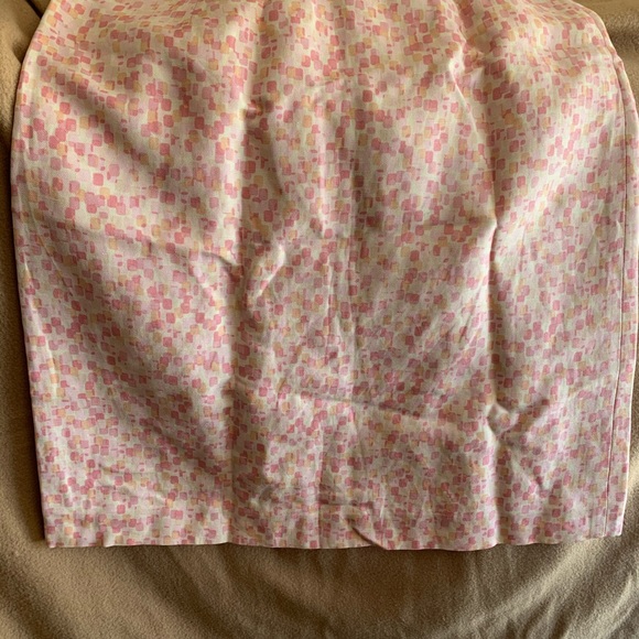 Ann Taylor Pencil Skirt - Picture 4 of 4